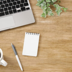 在宅勤務の効率を上げたい方必見！デスクや椅子周りの工夫をご紹介