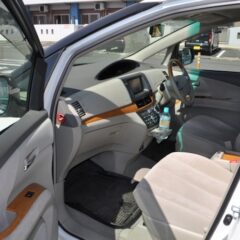 助手席でフットレストを使うメリットは？長時間移動で大活躍